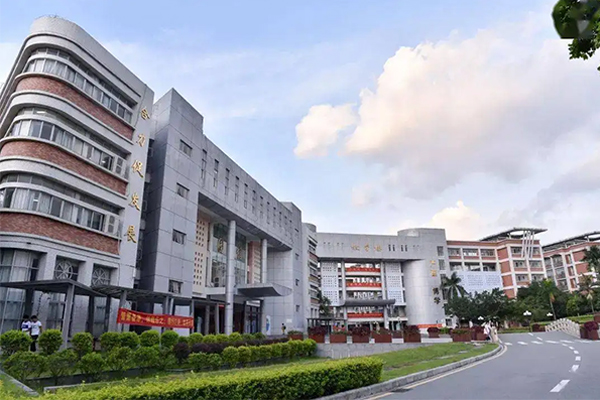 中山火炬高技术产业开发区第二中学新建工程.jpg